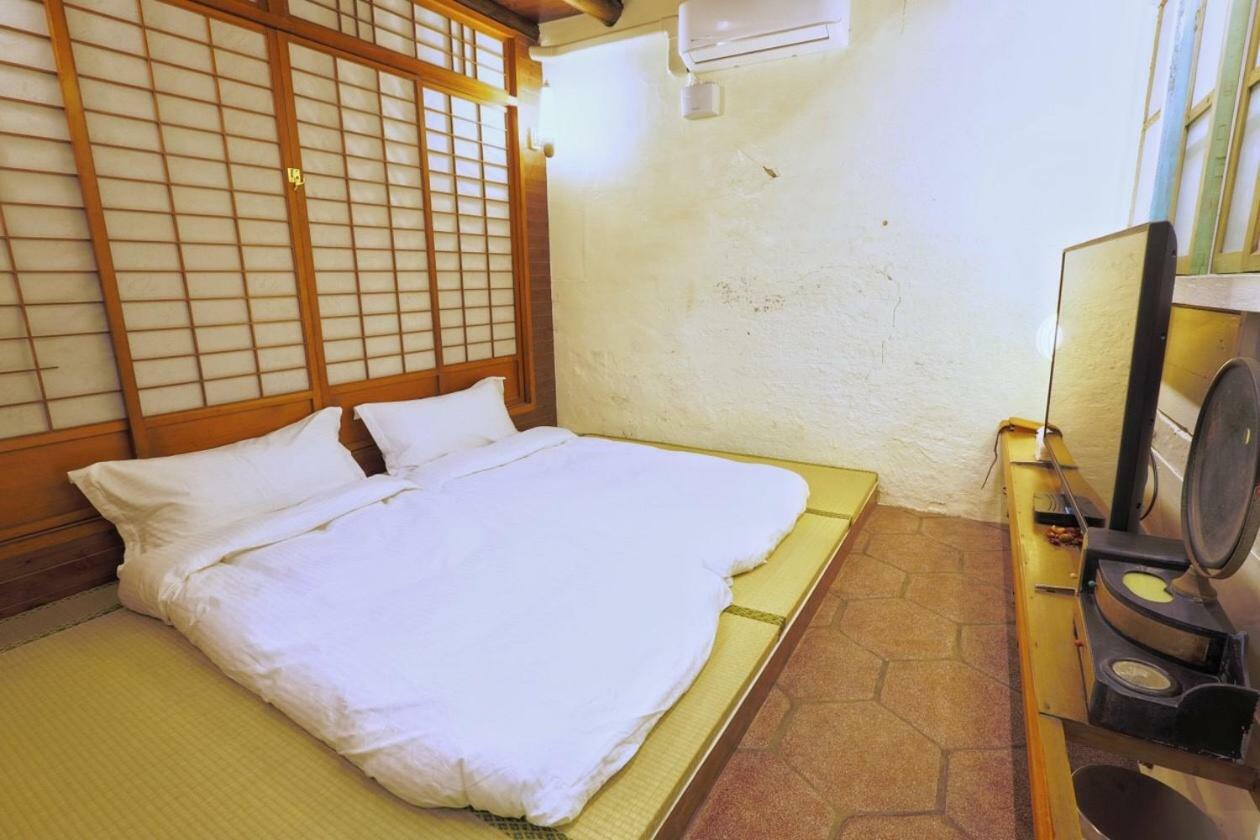 台南赤崁月樓tainan Moon House Inn Bagian luar foto